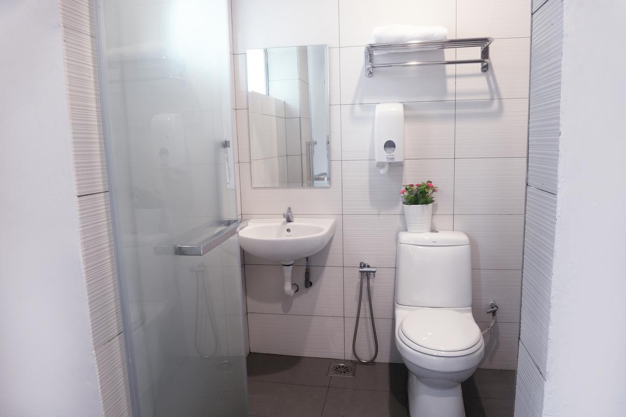 Brezza Hotel Ситиаван Экстерьер фото